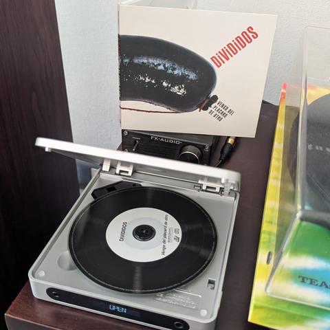 CD "Vengo del Placard del Otro" de Divididos.