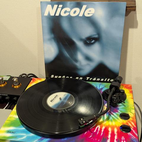Vinilo de Nicole «Sueños en Tránsito»